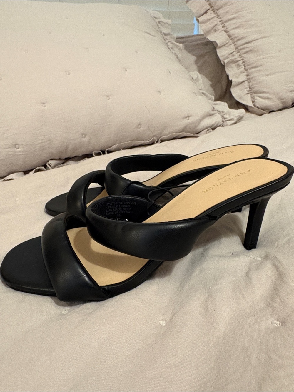Ann Taylor Black Padded Two-Band Heeled Mules